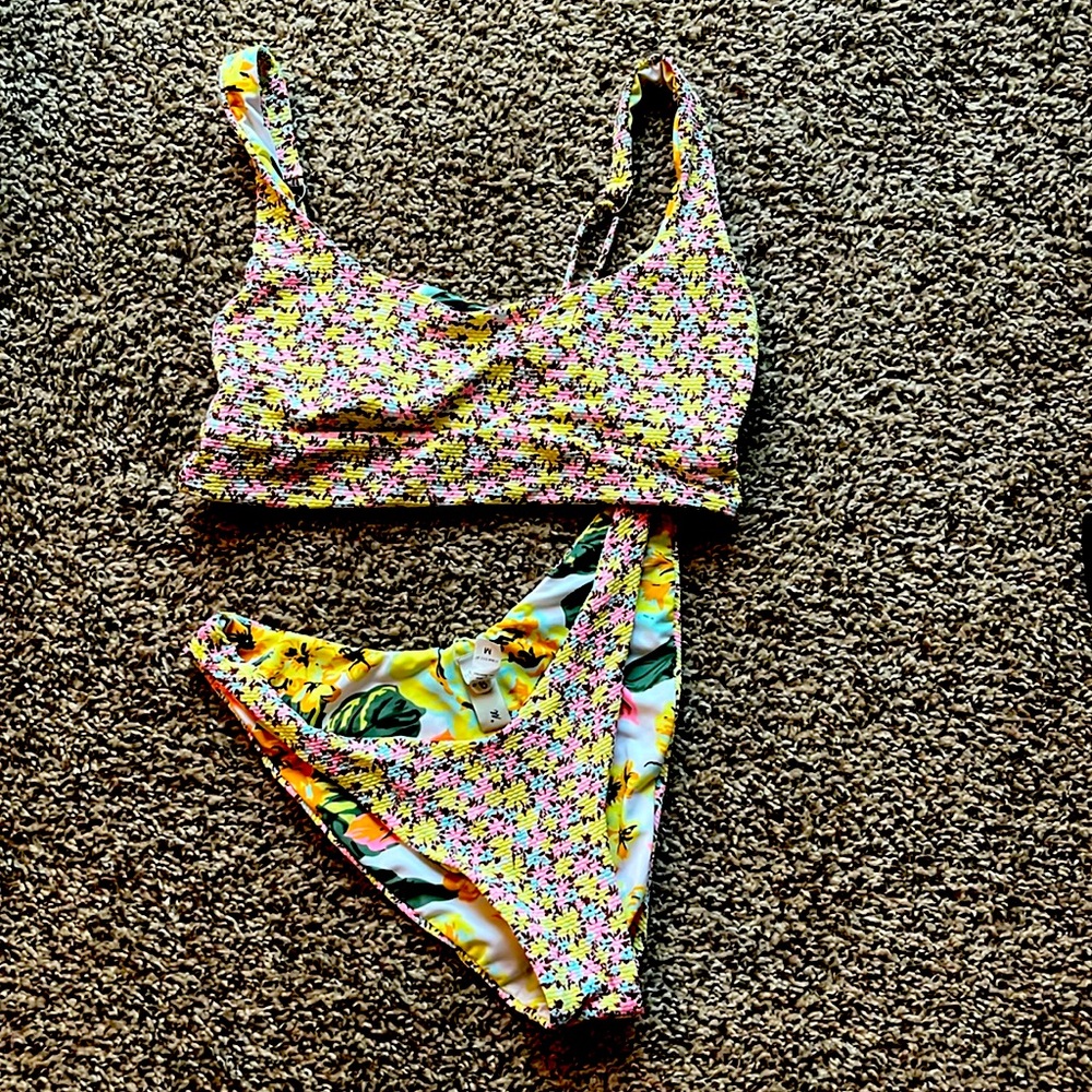 Maaji reversible swim, never worn, size M